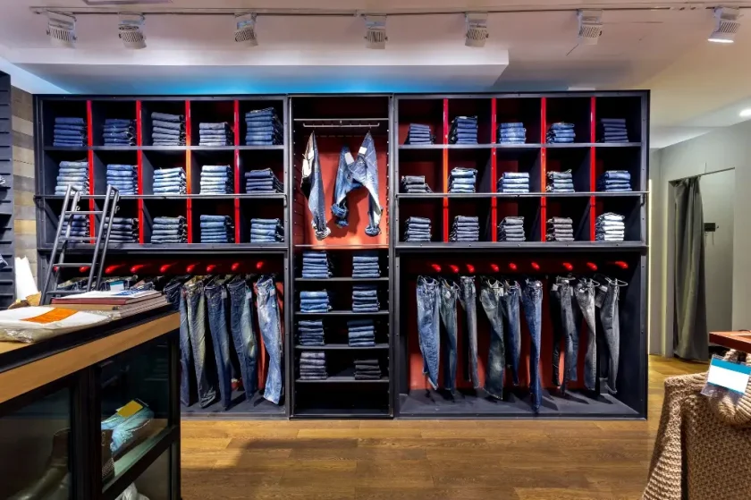 Visual Merchandising: Como organizar roupas para vender mais