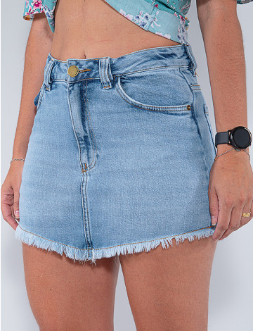 Saia Shorts Jeans Atacado Feminina Revanche Aubree Azul Detalhe Frente